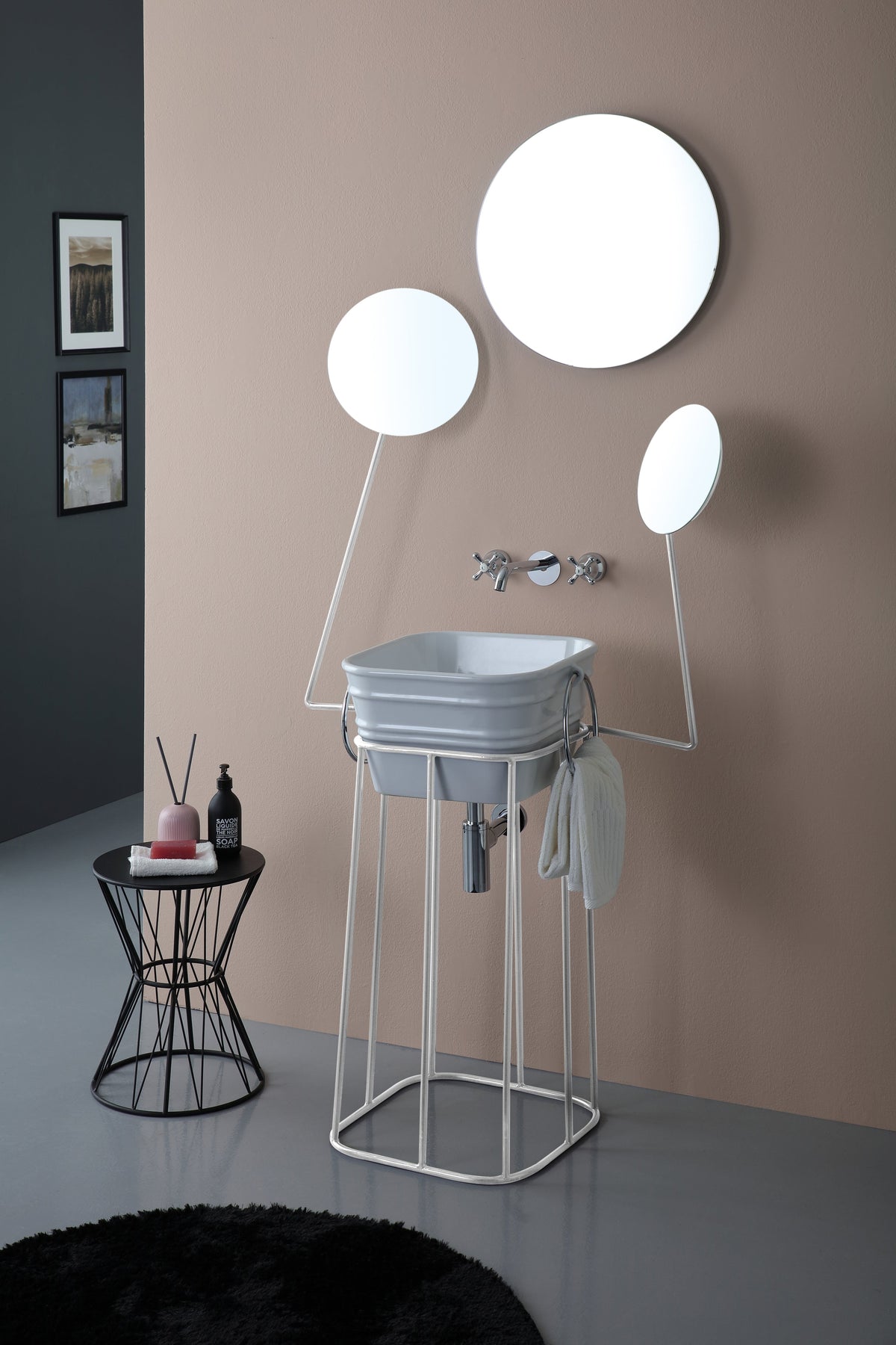 Struttura Manichino e lavabo Bacile Cubo: stile in bagno