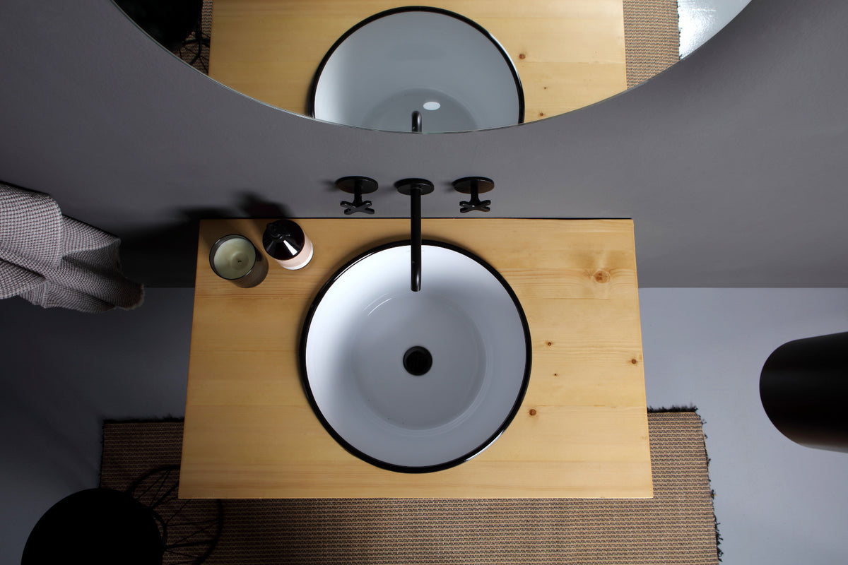 SUSPENDED FURNITURE IN WOODEN FRAME