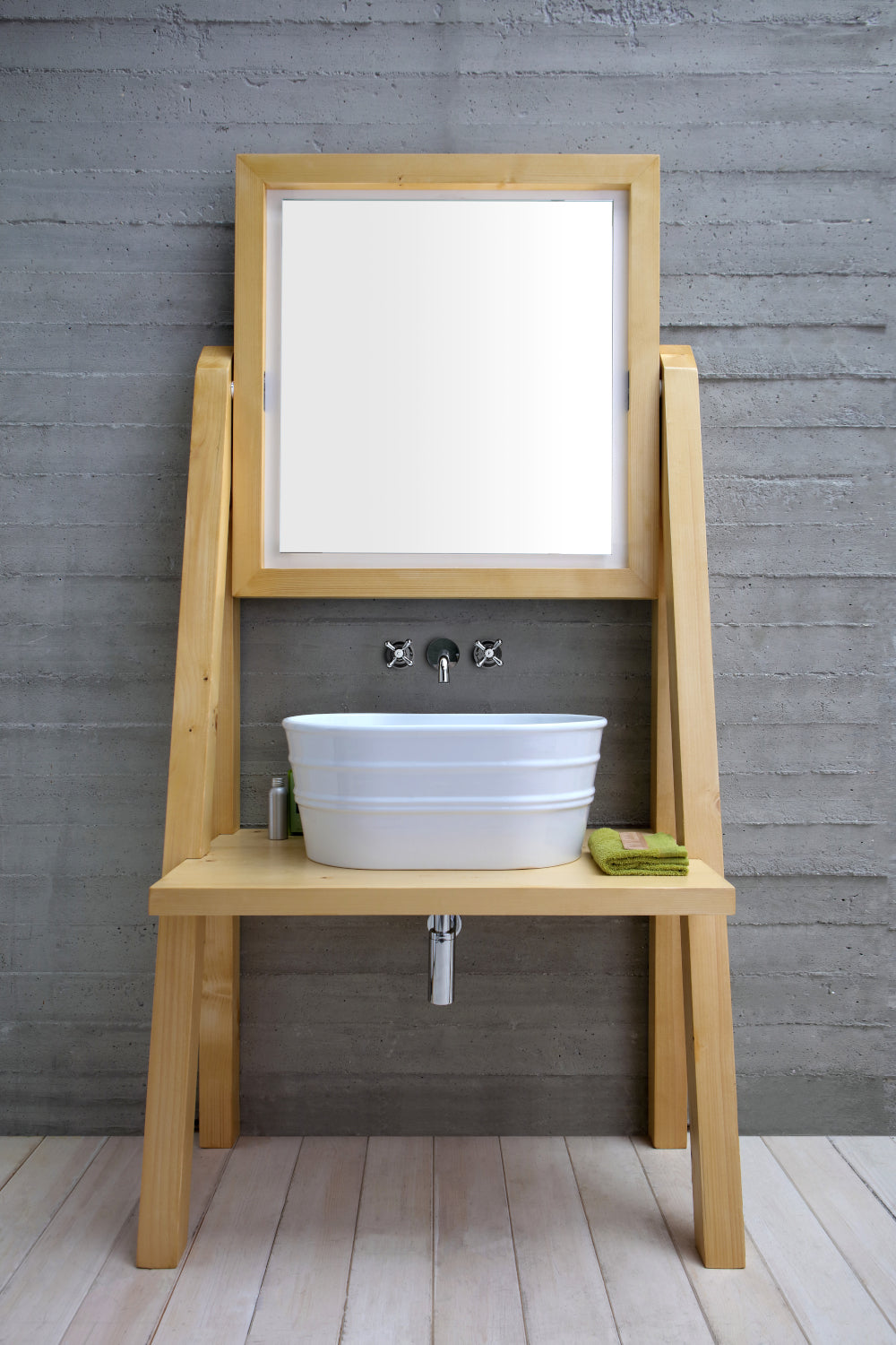 Mobile da terra in legno con specchio Camerino